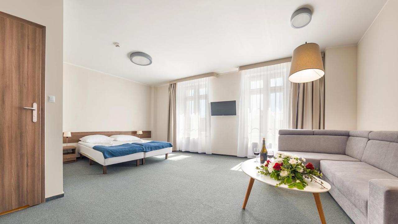 Hotel Zorza Kolobřeh Exteriér fotografie
